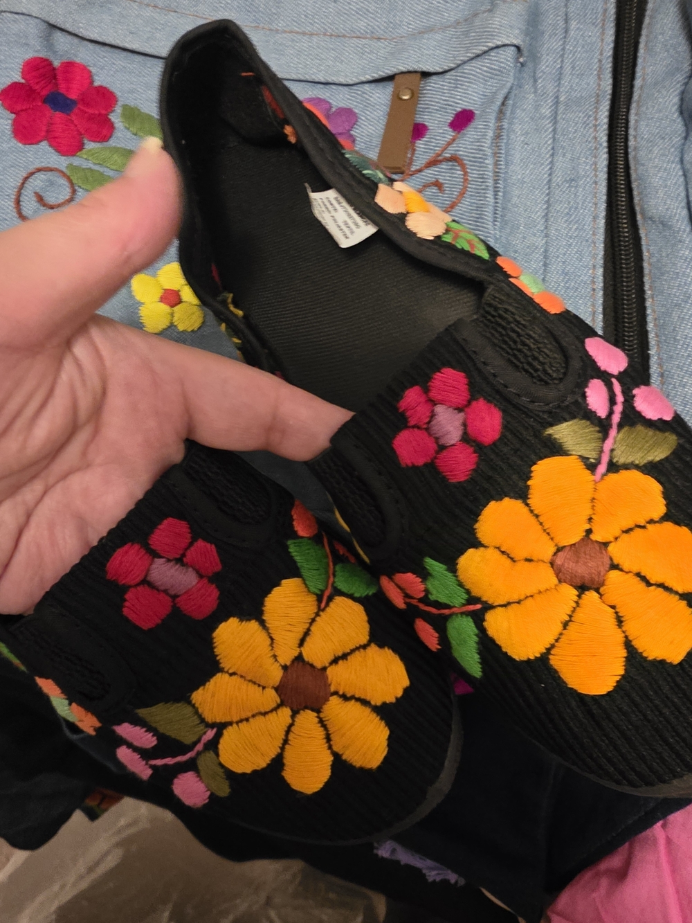 Mexican HandEmbroidered Flowers - Picture 5 of 7